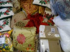 HOUSEHOLD FURNISHINGS - an assortment, including scatter cushions, reversible throw, pillow shams