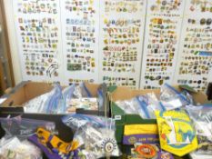 LIONS CLUB INTERNATIONAL COLLECTORS' BADGES an amassed quantity of hundreds, if not thousands, along