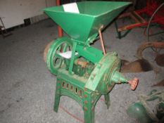 'WREKIN SUPREME', JAMES DAY LTD, WELLINGTON, SHROPSHIRE - corn grinder