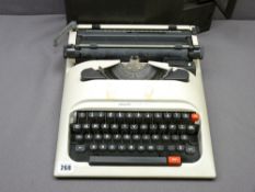 OLIVETTI LETTERA 12 CASED TYPEWRITER