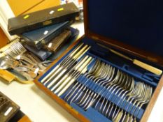 ASSORTED LOOSE & CASED FLATWARE including a canteen of vintage cutlery