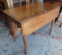 LIGHT MAHOGANY PEMBROKE TABLE with drawer to one end, on turned legs
