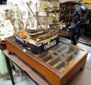SMALL TABLE-TOP DISPLAY CABINET, together with two models of sailing ships, 'The Mayflower' and