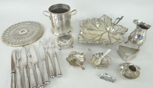 ASSORTED TABLE SILVER including twin-handled silver bottle holder, 5.8oz, sterling silver leaf-