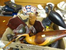 ASSORTED CARVED WOODEN ORNAMENTAL BIRDS & CAST BRONZE ANIMALS ETC