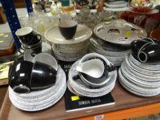 LARGE COLLECTION OF HOMEMAKER 1960s DINNER & TEAWARE