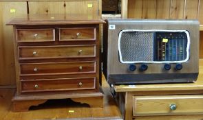 VINTAGE PYE CAMBRIDGE ENGLAND VALVE RADIO (A/F) together with a small hardwood miniature style chest