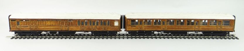 MODEL 3RD CLASS CARRIAGE & BAGGAGE CARRIAGES and 1st, 3rd class guard Auctioneer's Note /