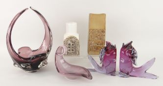 ASSORTED 20TH CENTURY CERAMICS & GLASSWARE comprising a Troika cube and chimney vase, 1960's Italian