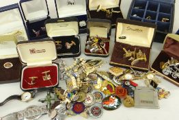 ASSORTED BOXED GENTS CUFFLINKS & COLLECTABLES