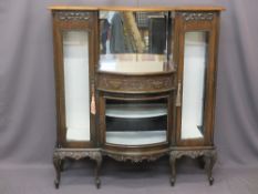 EDWARDIAN MAHOGANY DISPLAY CABINET, shaped front with mirrored centre back, single frieze drawer,