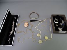 9CT GOLD, STERLING SILVER and other jewellery to include three 9ct gold fine link necklaces, one