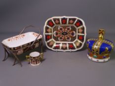 ROYAL CROWN DERBY 1128 PATTERN and other cabinet items to include a 16.25cms length dish and a