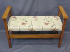 NEAT VINTAGE OAK HALL BENCH with upholstered seat, 65cms H, 94cms W, 39.5cms D