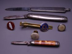VINTAGE POCKET KNIVES, collar studs and tie clips