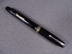 CONWAY STEWART - Vintage 1950s black Conway Stewart No 58 fountain pen with gold trim and 14ct