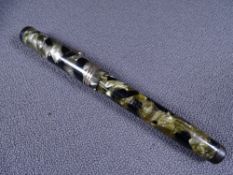 MABIE TODD - Vintage 1930s pearl grey/green and black marble Swan Mabie Todd No 4 leverless fountain