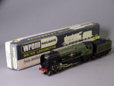 MODEL RAILWAY - Wrenn W2238 BR green Bullied Pacific 4-6-2 'Clan Line', full colour nameplates,