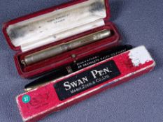 MABIE TODD - Vintage (late 1940s/early 1950s) black Swan Mabie Todd 4460 leverless fountain pen with