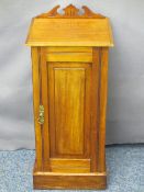 CIRCA 1900 MAHOGANY POT CUPBOARD, 70cms H, 33cms W, 32cms D
