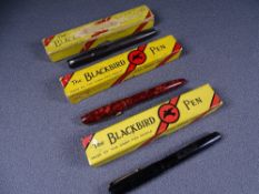 MABIE TODD - Vintage (late 1940s/early 1950s) red marble Blackbird Mabie Todd lever filler