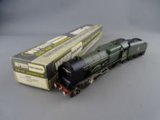 MODEL RAILWAY - Wrenn W2262 Royal Scot green 'Grenadier Guardsman', boxed with packing rings