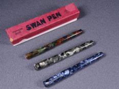 MABIE TODD - Vintage (late 1920s-1930s) russet and jade Swan Mabie Todd SM 100/63 self-filler with