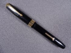 CONWAY STEWART - Vintage 1950s black Conway Stewart No 27 fountain with gold trim and original