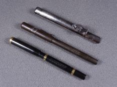 MABIE TODD - Vintage 1920s black Swan Mabie Todd SF130 self-filler fountain pen with gold trim (gold