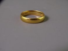 TWENTY TWO CARAT GOLD WEDDING BAND, 5.2grms, size Q