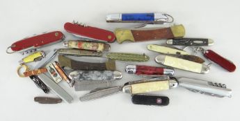 ASSORTED POCKET KNIVES