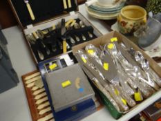 ASSORTED ELECTROPLATED CUTLERY & FRUIT KNIVES & FORKS