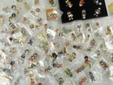 LARGE COLLECTION OF ROBERTSON'S GOLLY ENAMEL BADGES and pocket of ephemera (approx. 100)