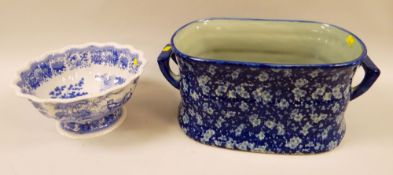REPRODUCTION STAFFORDSHIRE BLUE & WHITE FOOT BATH AND FRUIT BOWLS (2)