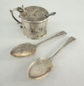 SILVER MUSTARD POT & COVER WITH BLUE GLASS LINER, Sheffield 1900, maker WW Harrison & Co. with