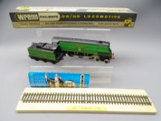 MODEL RAILWAY - Wrenn W2266 Bulleid Pacific S.R green Plymouth boxed with instructions & packing