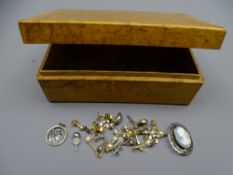 SILVER, WHITE AND YELLOW METAL JEWELLERY To include earrings, brooch, pendant etc. within a small