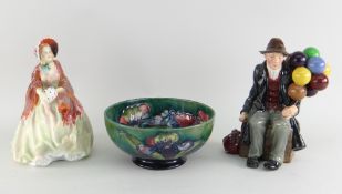 MOORCROFT CIRCULAR FOOTED BOWL mottled green ground, Slipper Orchid pattern, Walter Moorcroft