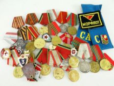 ASSORTED RUSSIAN / SOVIET UNION MILITARY MEDALS & BADGES