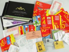 GOOD QUANTITY OF BOOKS OF QUEEN ELIZABETH II DEFINITIVE STAMPS in first class booklets and