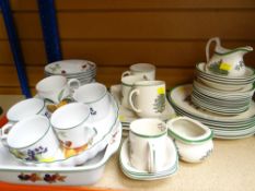 COLLECTION OF SPODE CHRISTMAS TREE TABLE WARE and Royal Worcester 'Evesham Vale' tableware
