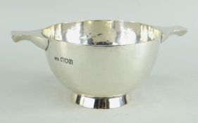 GEORGE V SILVER QUAICH maker Crichton Bros, London 1915, 5.7oz