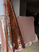 MODERN GEORGIAN-STYLE FOUR POSTER BED with turned uprights and floral draped canopy