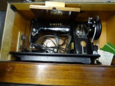 SINGER 201K ELECTRIC SEWING MACHINE with foot pedal, cased E/T