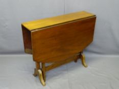 MAHOGANY TWIN FLAP COMPACT DINING TABLE, 76cms H, 91.5cms L, 25.5cms W (closed)