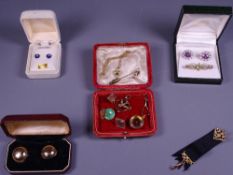 MIXED GOLD & YELLOW METAL JEWELLERY, a quantity including a Swift seed pearl set pendant, a semi-