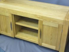 MODERN LIGHT OAK SIDEBOARD, 64cms H, 137cms L, 52cms D