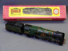 MODEL RAILWAY - Hornby Dublo 2235 West Country 'Barnstaple', boxed with packing rings