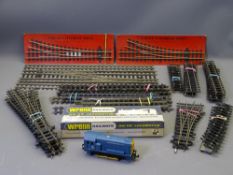 MODEL RAILWAY - Wrenn 00 track, 29 straights, 14 points, 1 crossover, unused condition with Wrenn