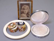 SMALL COLLECTABLES PARCEL to include a Victorian ivory bangle, a white metal powder compact